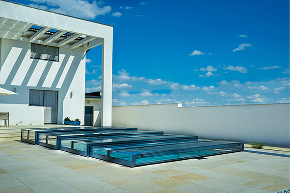 Aproveite ao máximo a sua piscina com uma cobertura para piscina. 