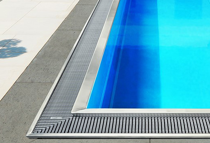 Stainless steel infinity pool